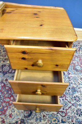 Lot 2673 - A modern pine dressing table, 68cm x 138cm x...