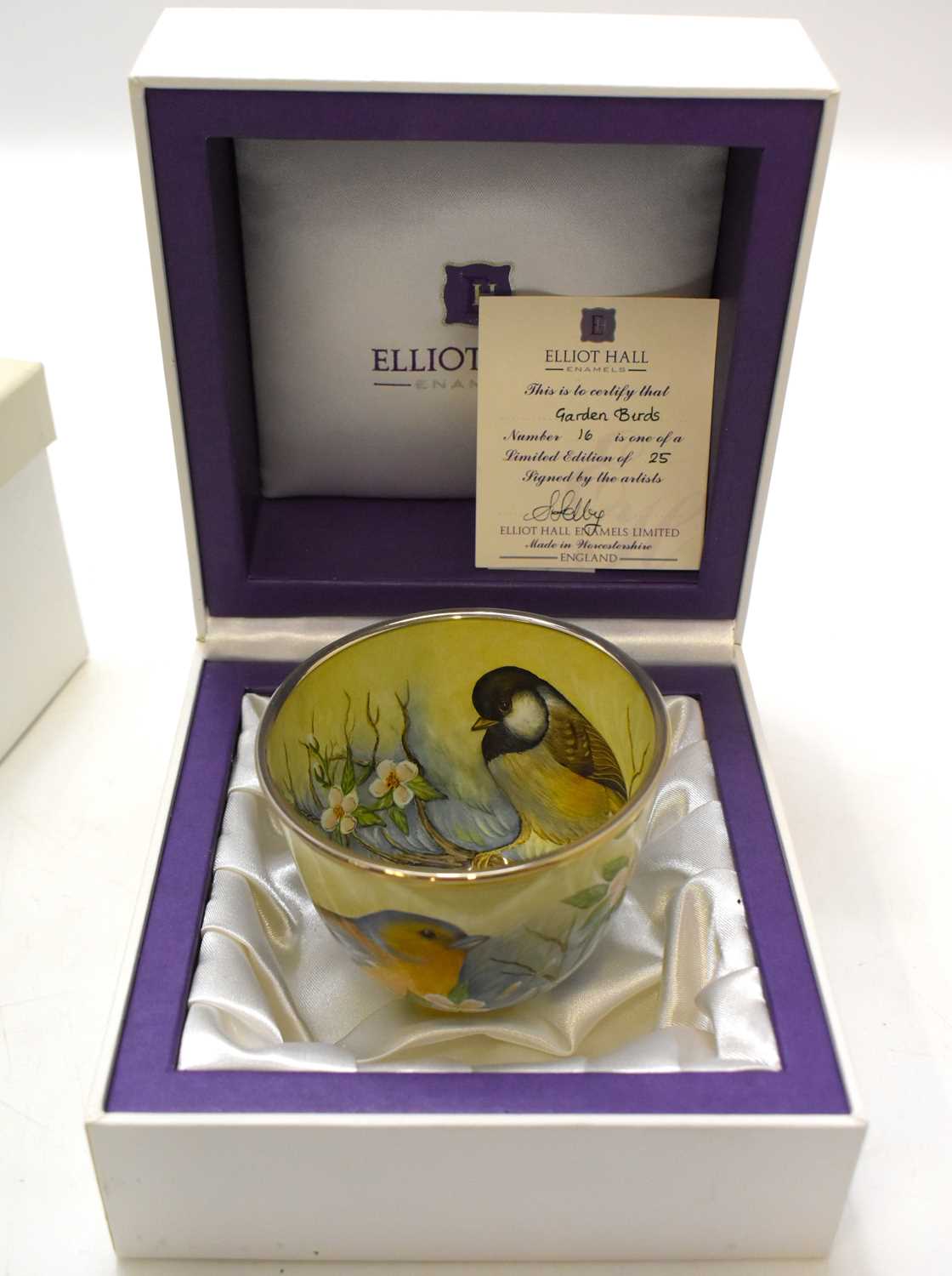 Lot 486 - ELLIOT HALL ENAMELS, WORCESTERSHIRE; a boxed...