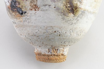 Lot 484 - ROBIN WELCH (1936-2019); a stoneware bowl...