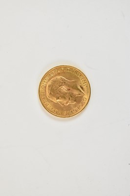 Lot 813 - A George V 1914 sovereign.