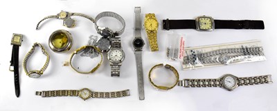 Lot 1141 - Various ladies' and gentlemen's wristwatches