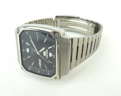 Lot 1122 - SEIKO