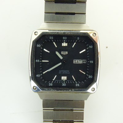 Lot 1122 - SEIKO