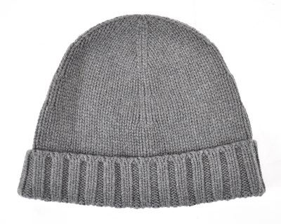 Lot 432 - LORO PIANA; a grey baby cashmere beanie hat.