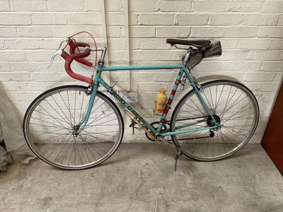 Lot 1506 - A 1950s Rory O'Brien racing bike, together...