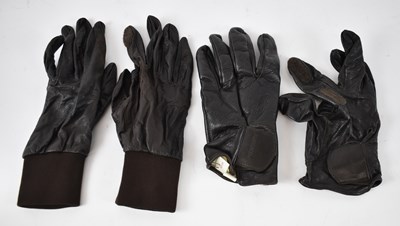 Lot 517 - PURDEY; a pair of brown leather gloves, size 9...