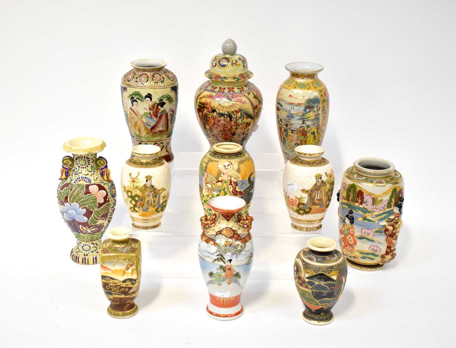 Lot 397 - Eleven early/mid-20th century Japanese vases