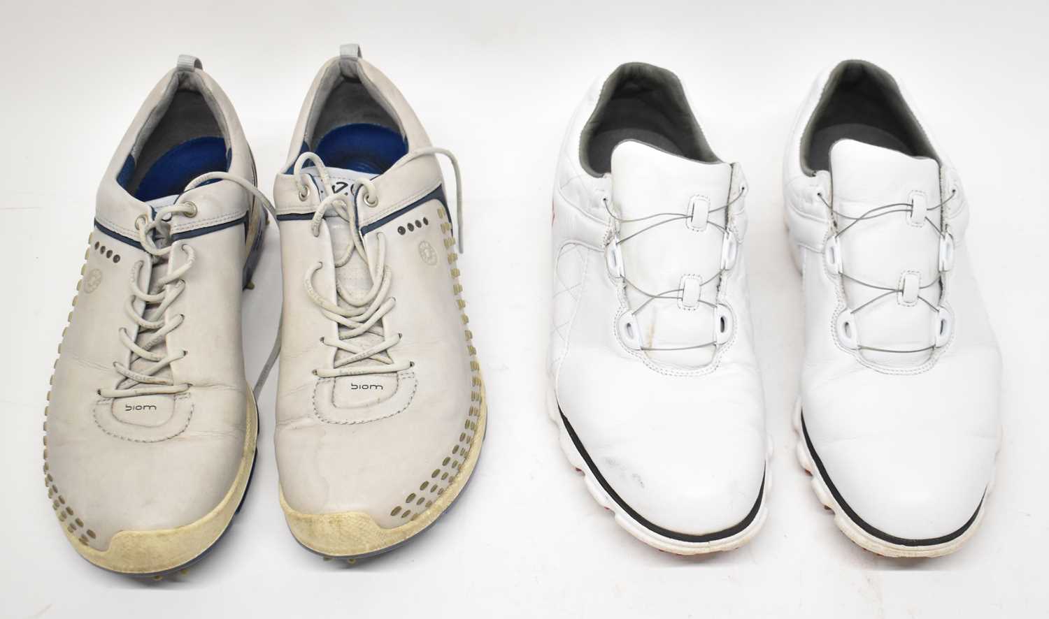 Lot 597 - FOOTJOY; a pair of white golf shoes, size 10,...