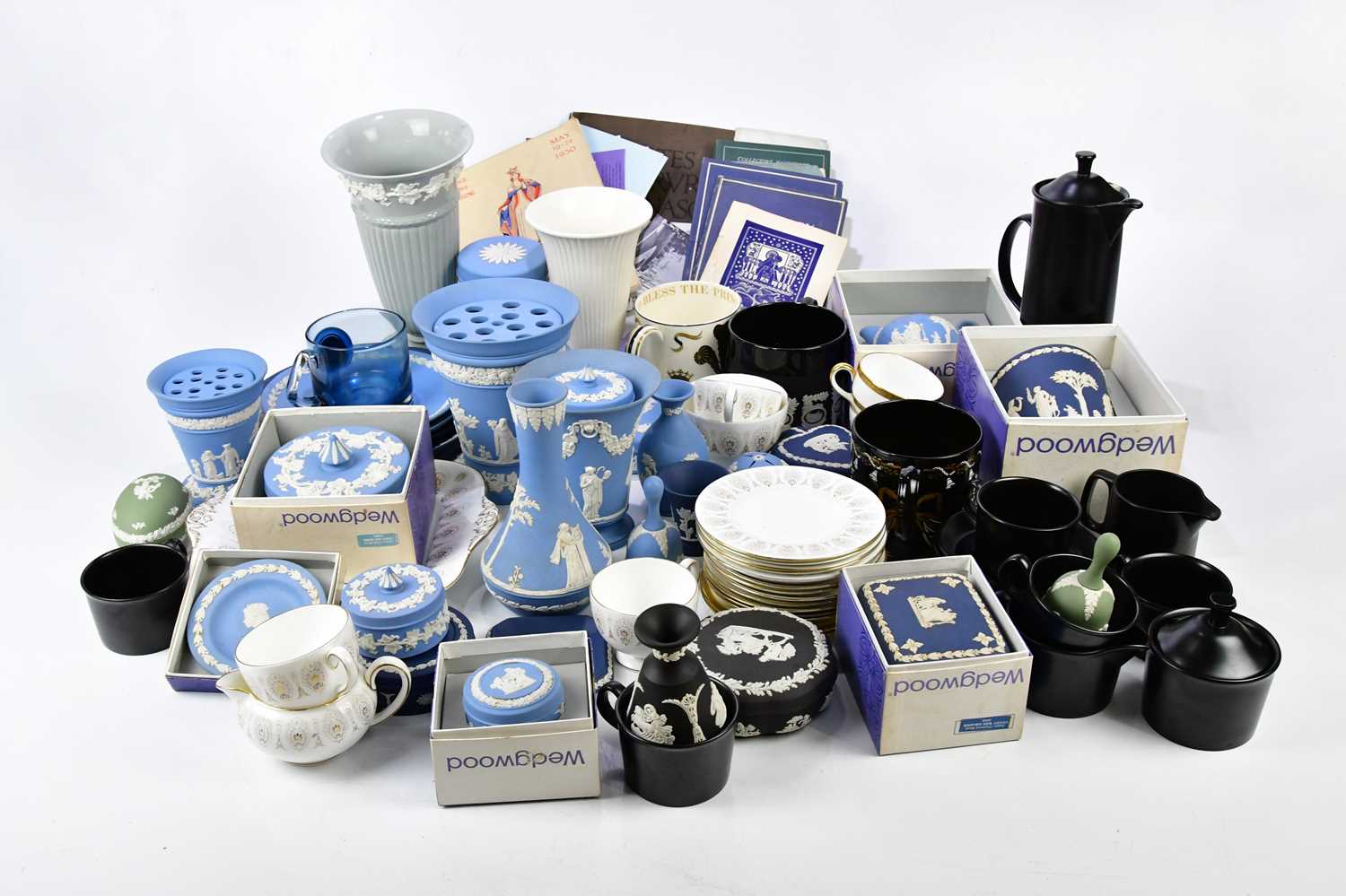 Lot 2046 - A collection of Wedgwood, including plates,...