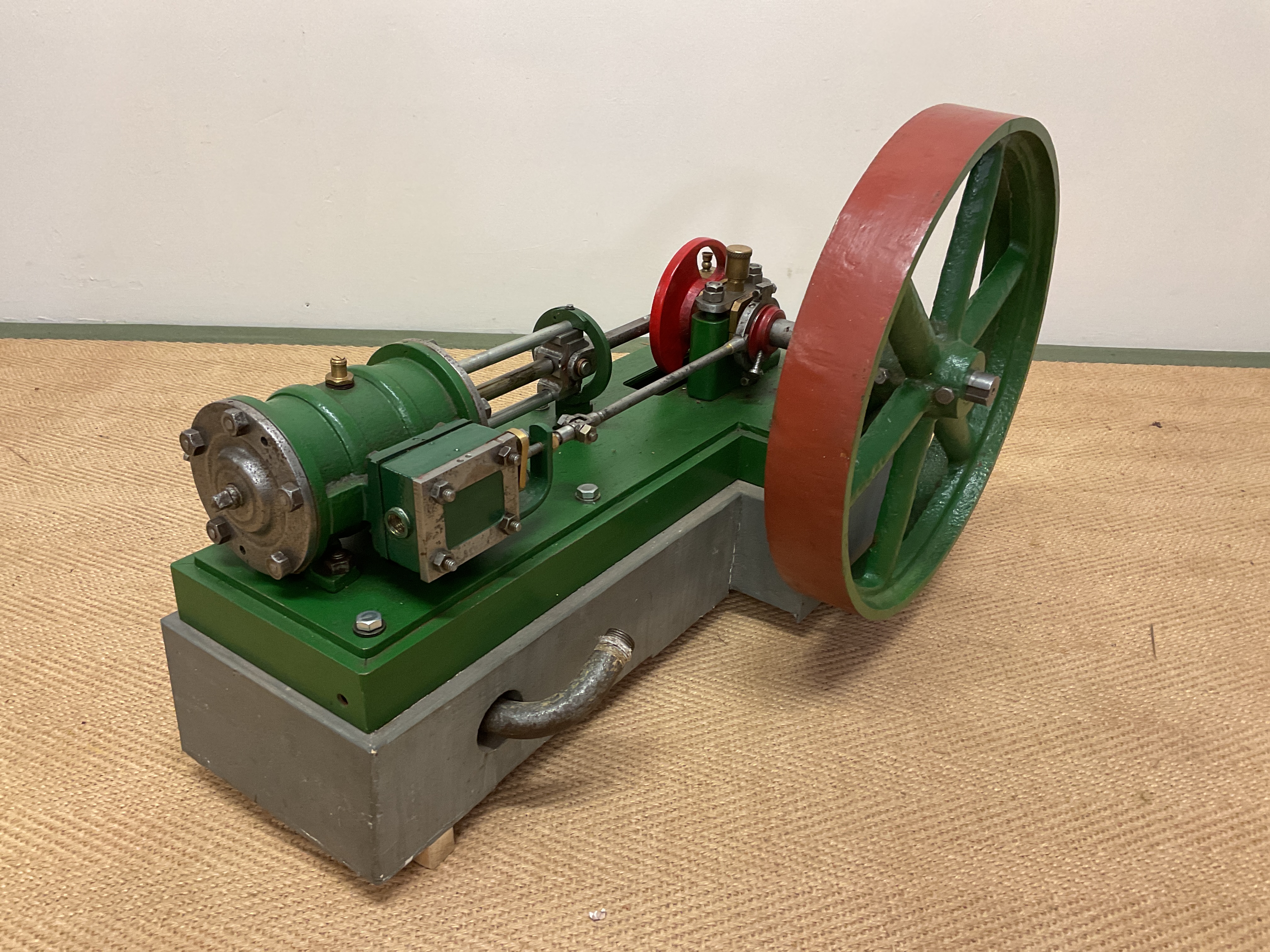 Static Engine Display Lot 1 - A large scratch-built static engine with six