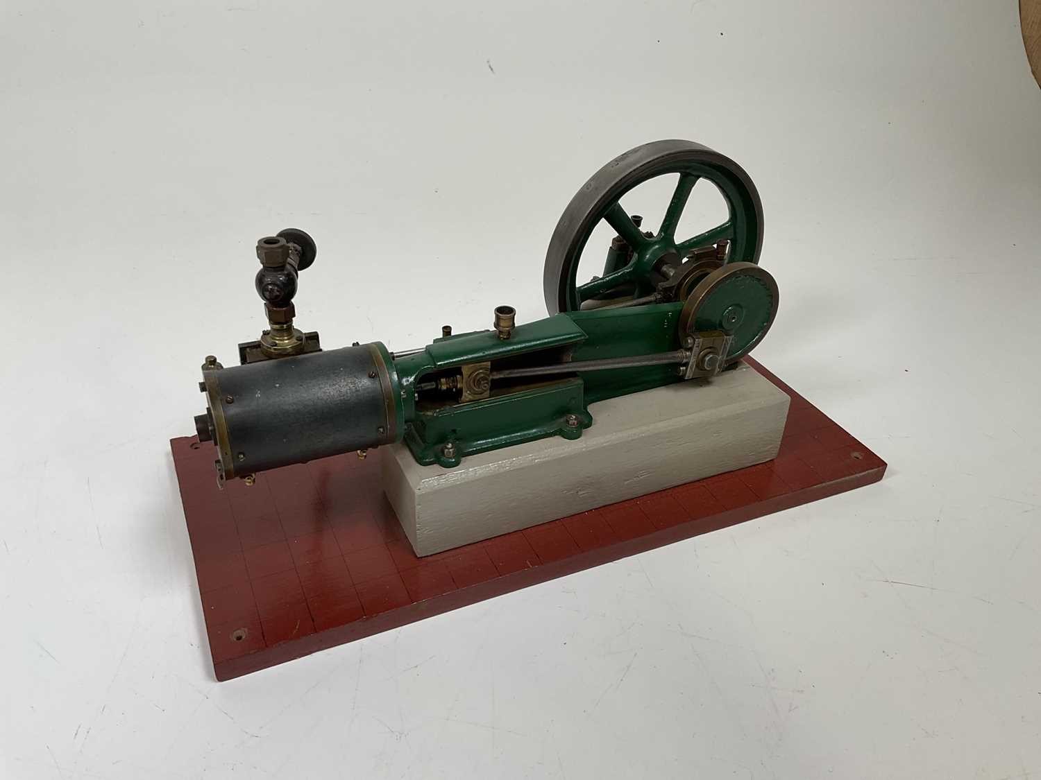 Lot 7 - A scratch-built static engine mounted on a...