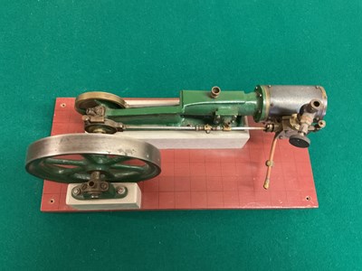 Lot 7 - A scratch-built static engine mounted on a...