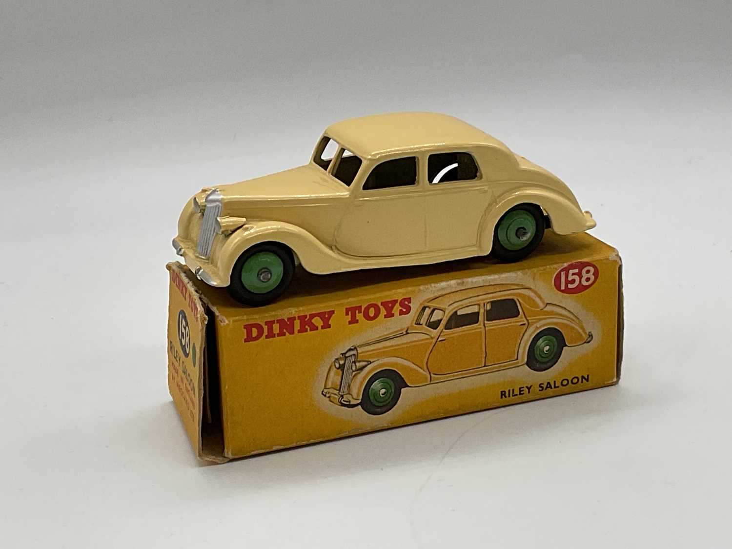 Lot 124 - DINKY; boxed Riley 158, Cream