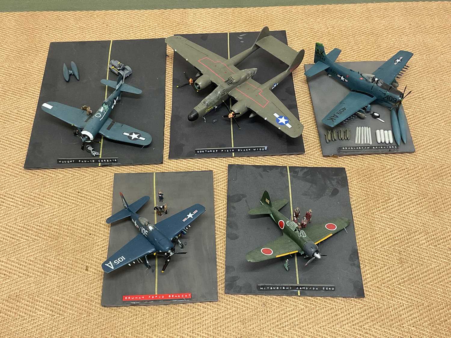 Lot 159 - Five dioramas of US Navy, US Air Force and...