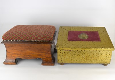 Lot 78 - An Arts & Crafts style oak footstool with...