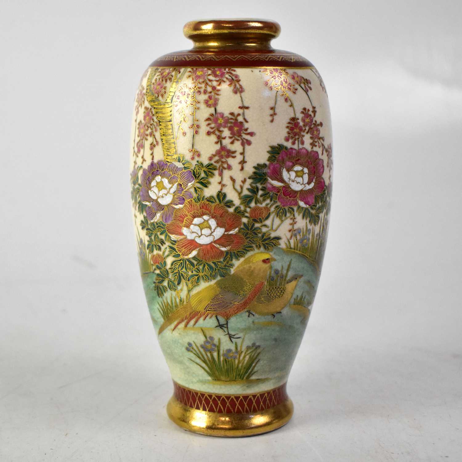 Lot 388 - An early/mid-20th century Satsuma vase