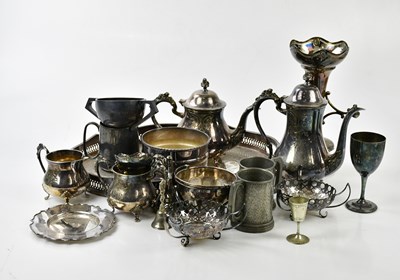 Lot 432 - A quantity of assorted silver plate to include...