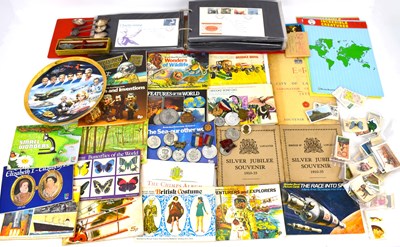 Lot 130 - Various mixed collectibles to include...