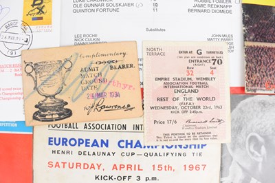 Lot 567 - Various programmes, ticket stubs and autograph...