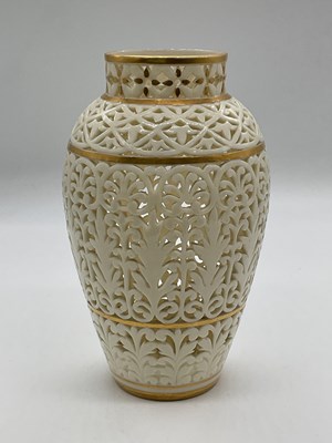 Lot 167 - GRAINGER & CO, WORCESTER; a reticulated cream...