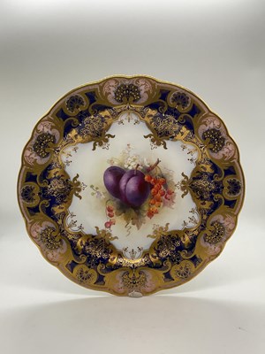 Lot 154 - HARRY MARTIN FOR ROYAL WORCESTER; a gilt...