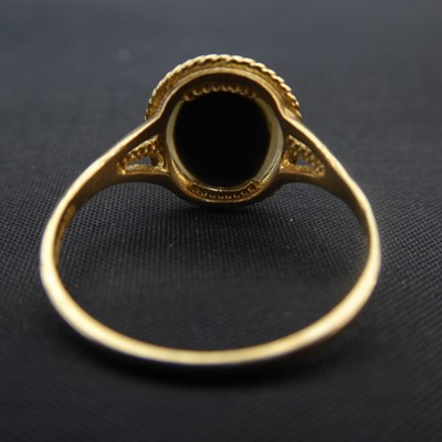 Lot 1072 - Two 9ct gold dress rings