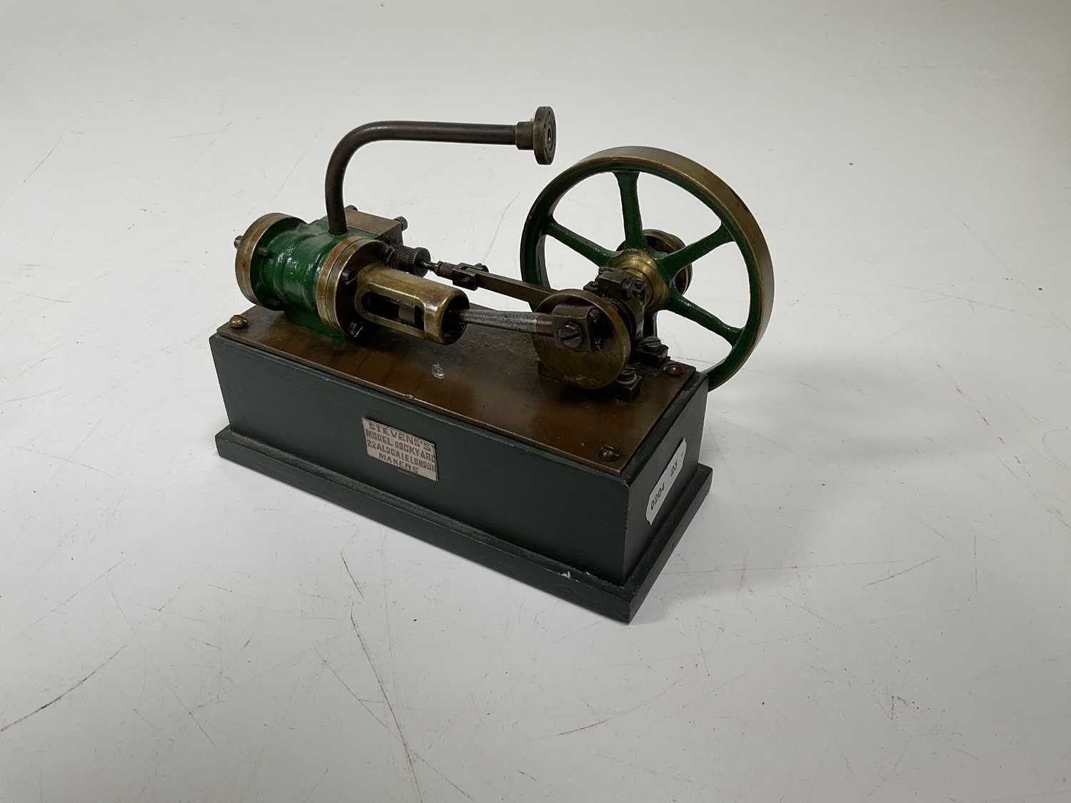 Lot 9 - A scratch-built static engine on wooden plaque