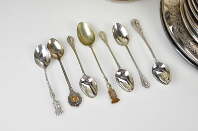 Lot 2830 - A mixed group of electroplated items to...