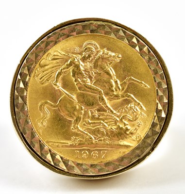 Lot 100 - A 9ct gold Elizabeth II full sovereign ring,...