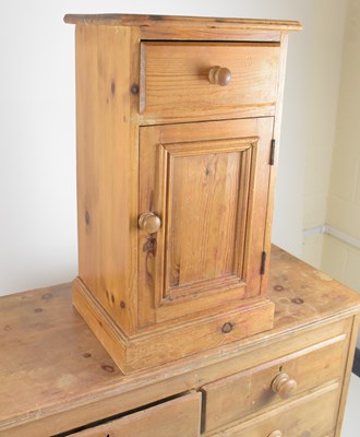 Lot 1 - A late 19th/early 20th century rustic pine...