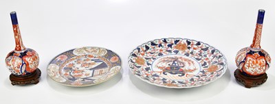 Lot 1081 - A late 18th century Chinese Imari plate in the...