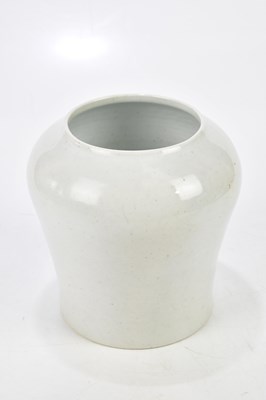 Lot 5333 - A Korean celadon glazed trinket box and cover,...