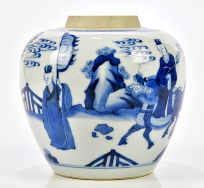 Lot 1031 - A 19th century Chinese blue and white...