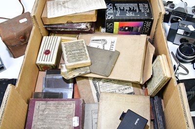 Lot 1562 - A collection of cameras and accessories, to...