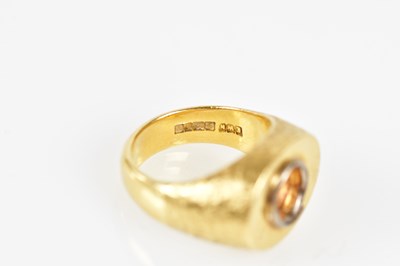 Lot 25 - A gentleman's 18ct yellow gold and diamond...