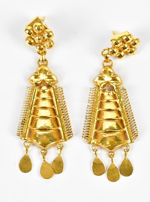 Lot 648 - A pair of 19th century yellow metal drop...