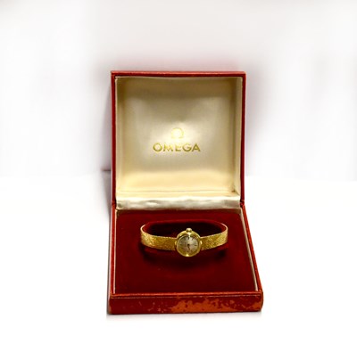 Lot 1120 - OMEGA