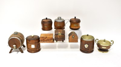 Lot 124 - A small collection of treen items, including...