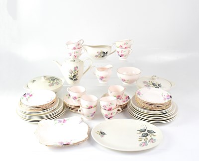 Lot 527 - A J & G Meakin floral part dinner service and...