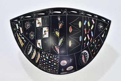 Lot 164 - GLYNN COLLEDGE FOR DENBY; an oval bowl with...