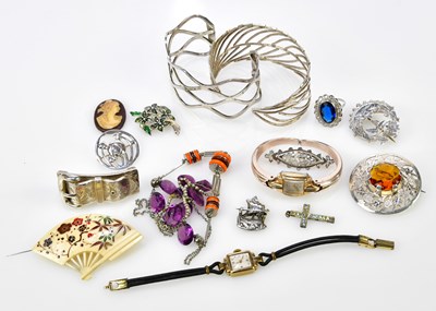 Lot 703 - A small group of costume jewellery including...