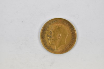 Lot 871 - A George V 1914 half sovereign.