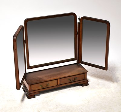 Lot 73 - An Edwardian mahogany triptych dressing table mirror