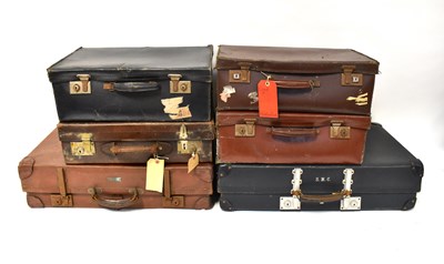 Lot 154 - Six vintage travel cases (6).