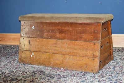 Lot 5283 - A vintage three section pommel horse, height...