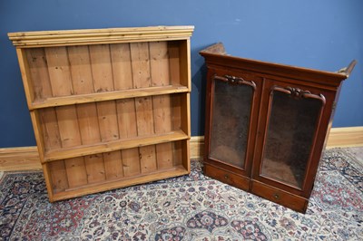 Lot 86 - An old pine wall mounted plate rack, height...