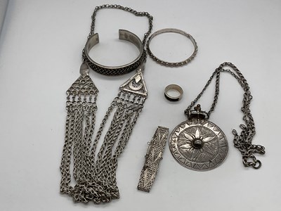 Lot 414 - A small group of Omani silver jewellery,...