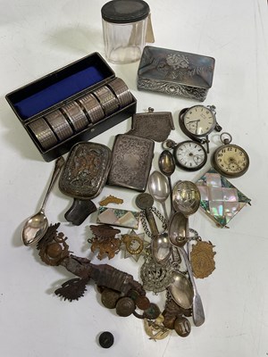 Lot 34 - A group of collectors' items including mother...