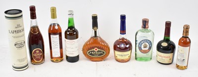 Lot 325 - A quantity of alcohol including a ten year old...