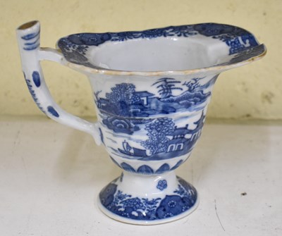 Lot 650 - An 18th century Chinese export ware blue and...